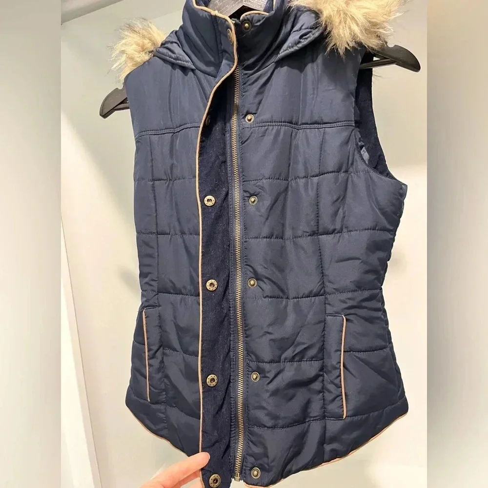 PRINCE & FOX navy puffer vest zip snaps removable fur trim hood pockets Small